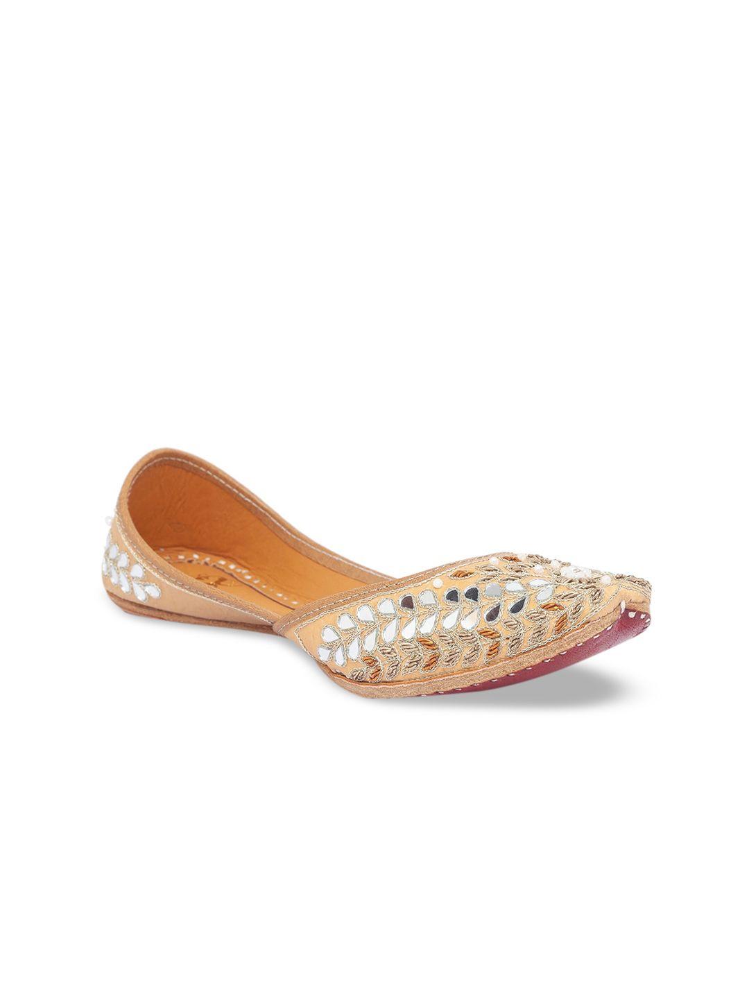 sole to soul women gold-toned embellished ethnic mojaris flats