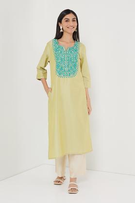 solid blended round neck women's kurti - green