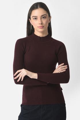 solid blended round neck women's sweater - maroon