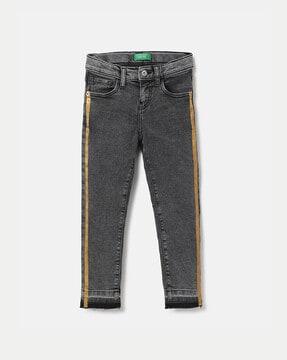 solid jeans with frayed hem
