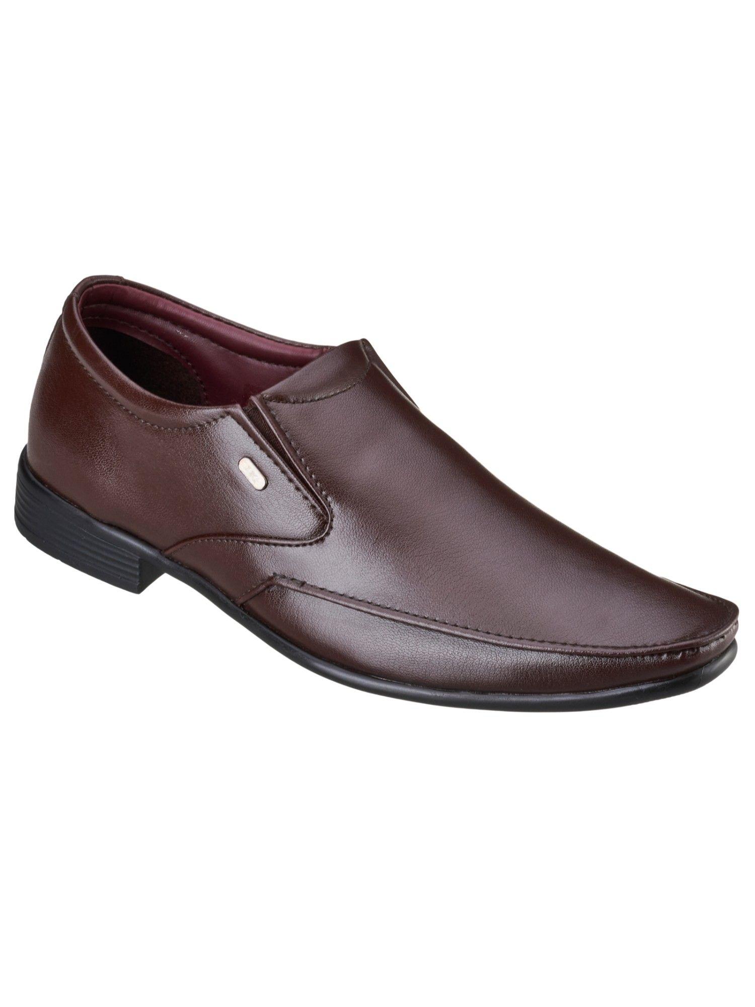 solid/plain brown formal shoes