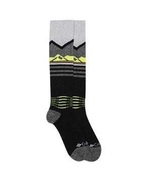 solid ankle-length socks