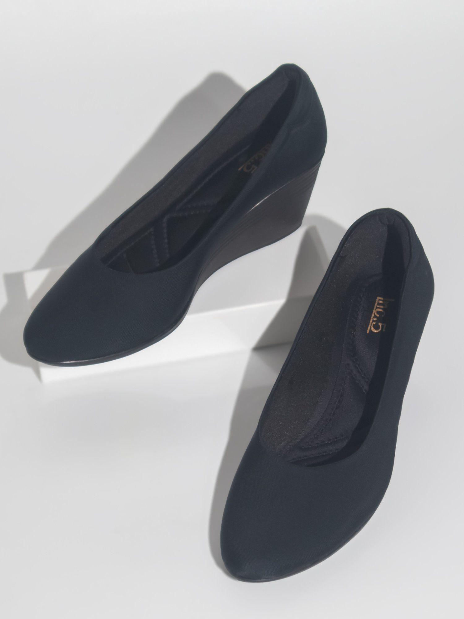 solid black ballerinas