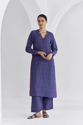 solid blended fabric v-neck women's formal wear kurta - navy