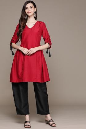 solid blended v neck women's kurta pant set - maroon