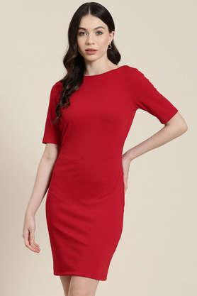 solid boat neck blended women's mini dress - red
