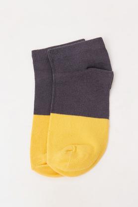 solid cotton blend women's ankle socks - black