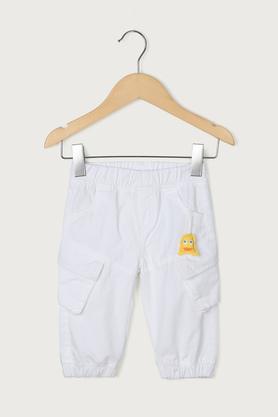 solid cotton regular fit infant boys pants - off white