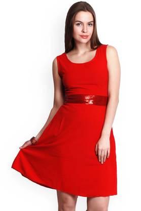 solid crepe scoop neck women's knee length dress - red