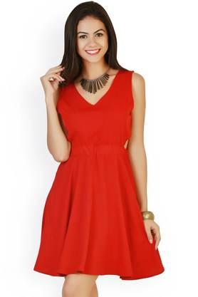 solid crepe v-neck women's knee length dress - red