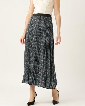 solid flared skirt