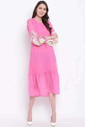 solid georgette round neck women's knee length dress - pink