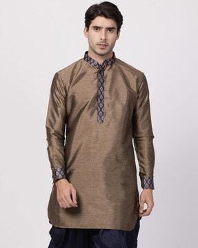 solid long kurta with mandarin collar