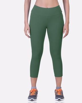 solid mid-calf length capri pant