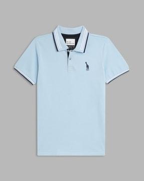 solid polo t-shirt with striped hemline
