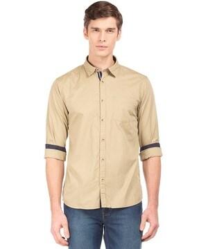 solid regular fit shirt with patch pocket