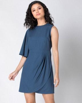 solid round-neck dress