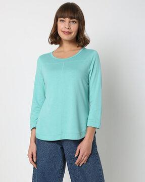 solid round-neck t-shirt