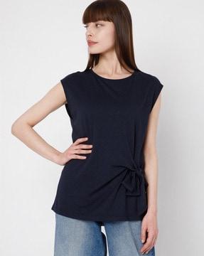 solid round-neck t-shirt