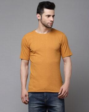 solid round-neck t-shirt