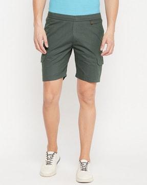 solid shorts with elasticated waistband