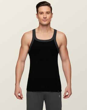 solid sleeveless vest