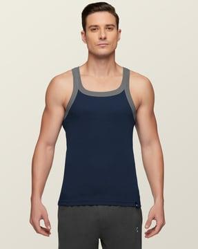 solid sleeveless vest