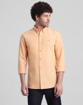 solid slim fit shirt