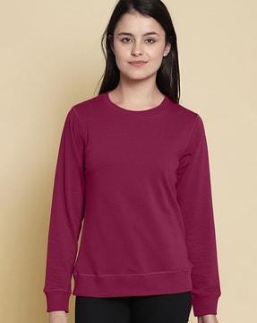 solid sweatshirt with full-length sleeves