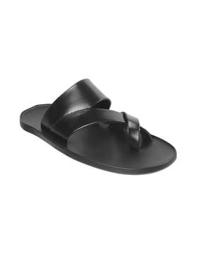 solid toe-ring flip-flops