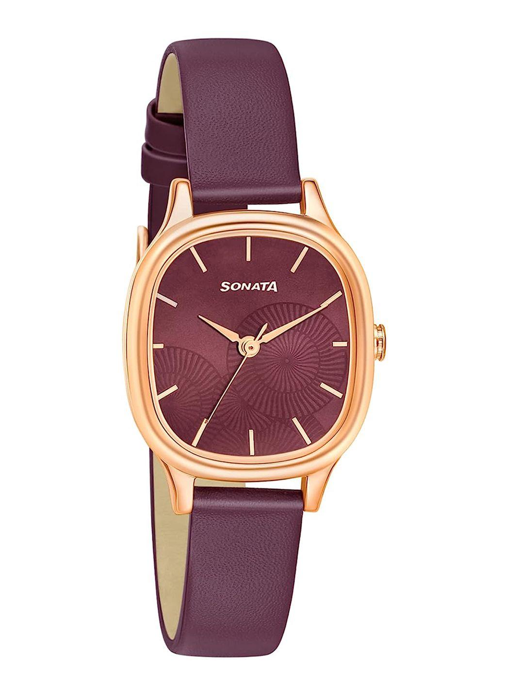 sonata women textured dial & leather straps analogue watch- 8173wl01