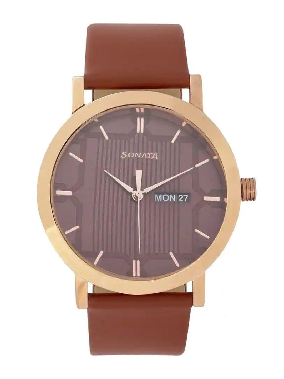 sonata men round dial & leather straps analogue watch- 77108wl02