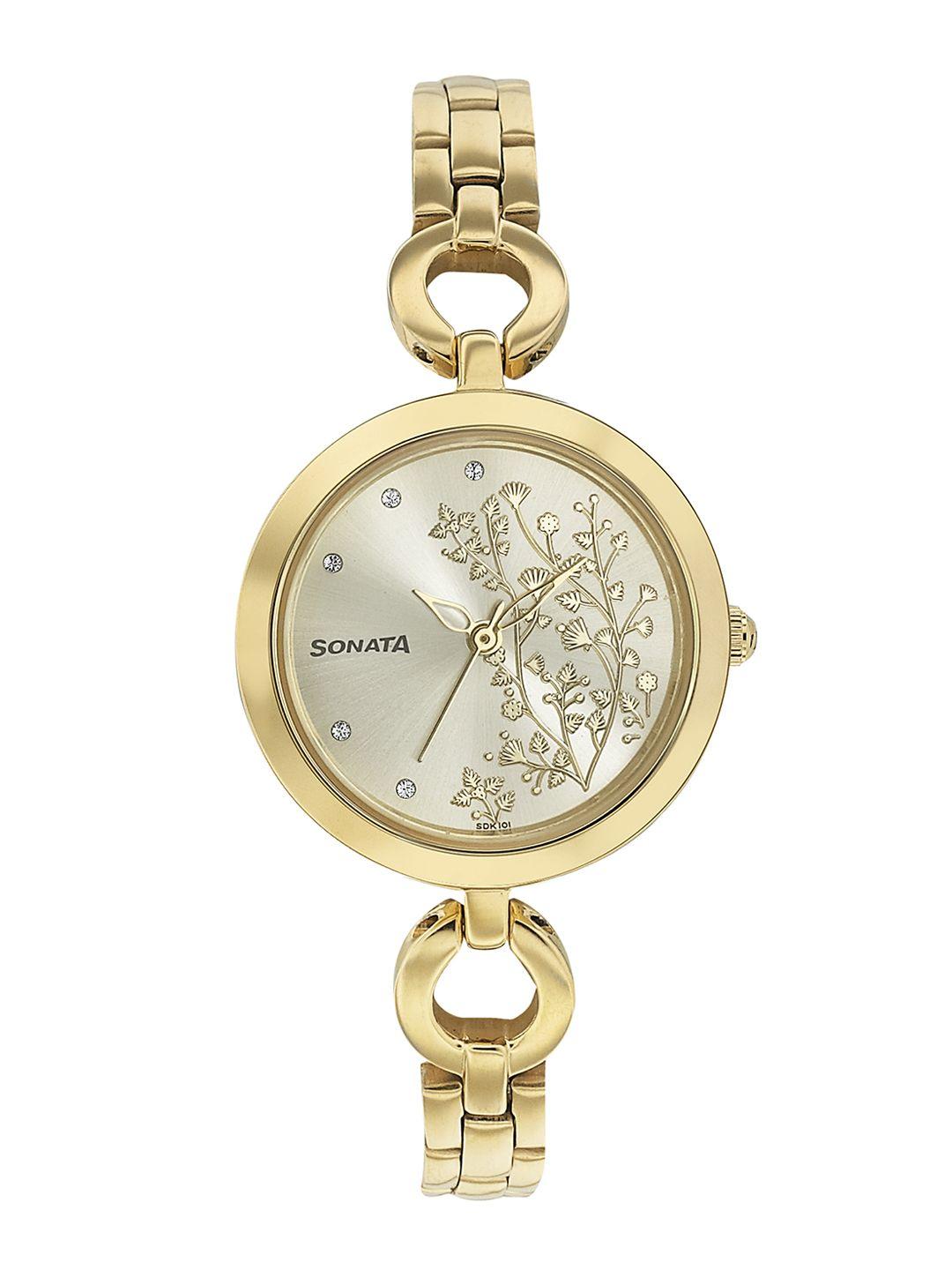 sonata women cream-coloured analogue watch 8147ym03