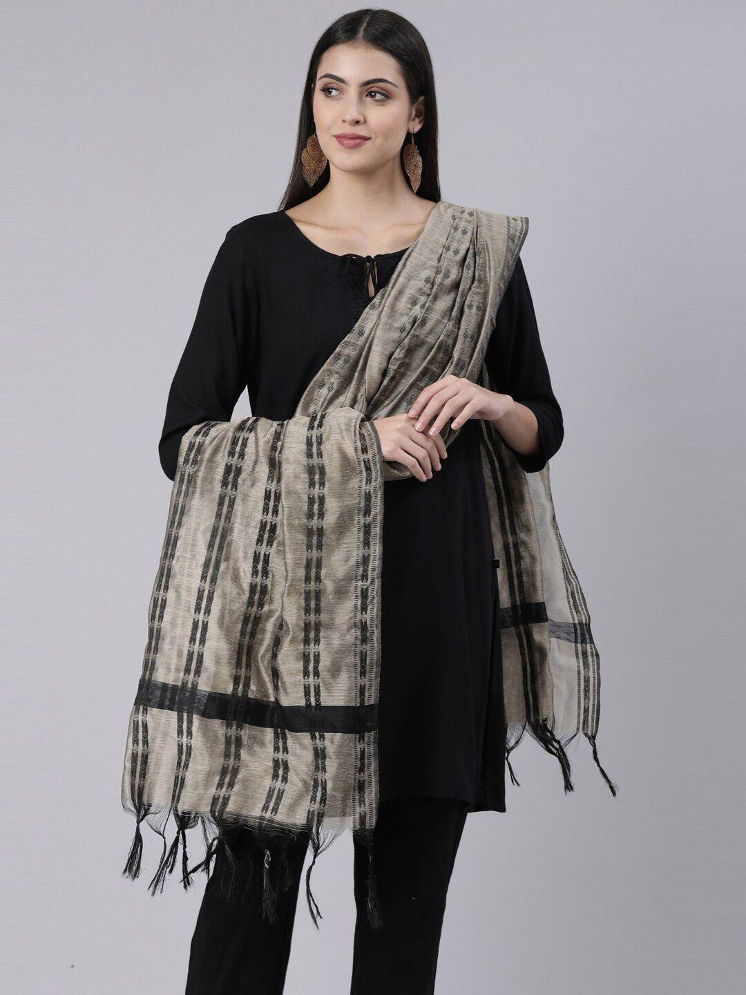 souchii striped tasselled dupatta