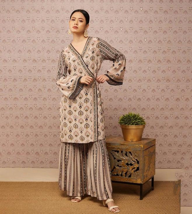 soup by sougat paul beige sarouk embroidered angarkha with bottom