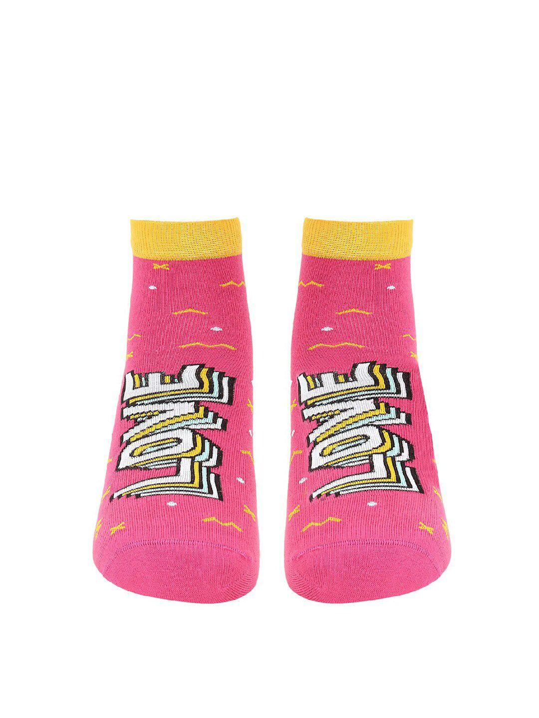 soxytoes unisex pink & white patterned ankle-length socks