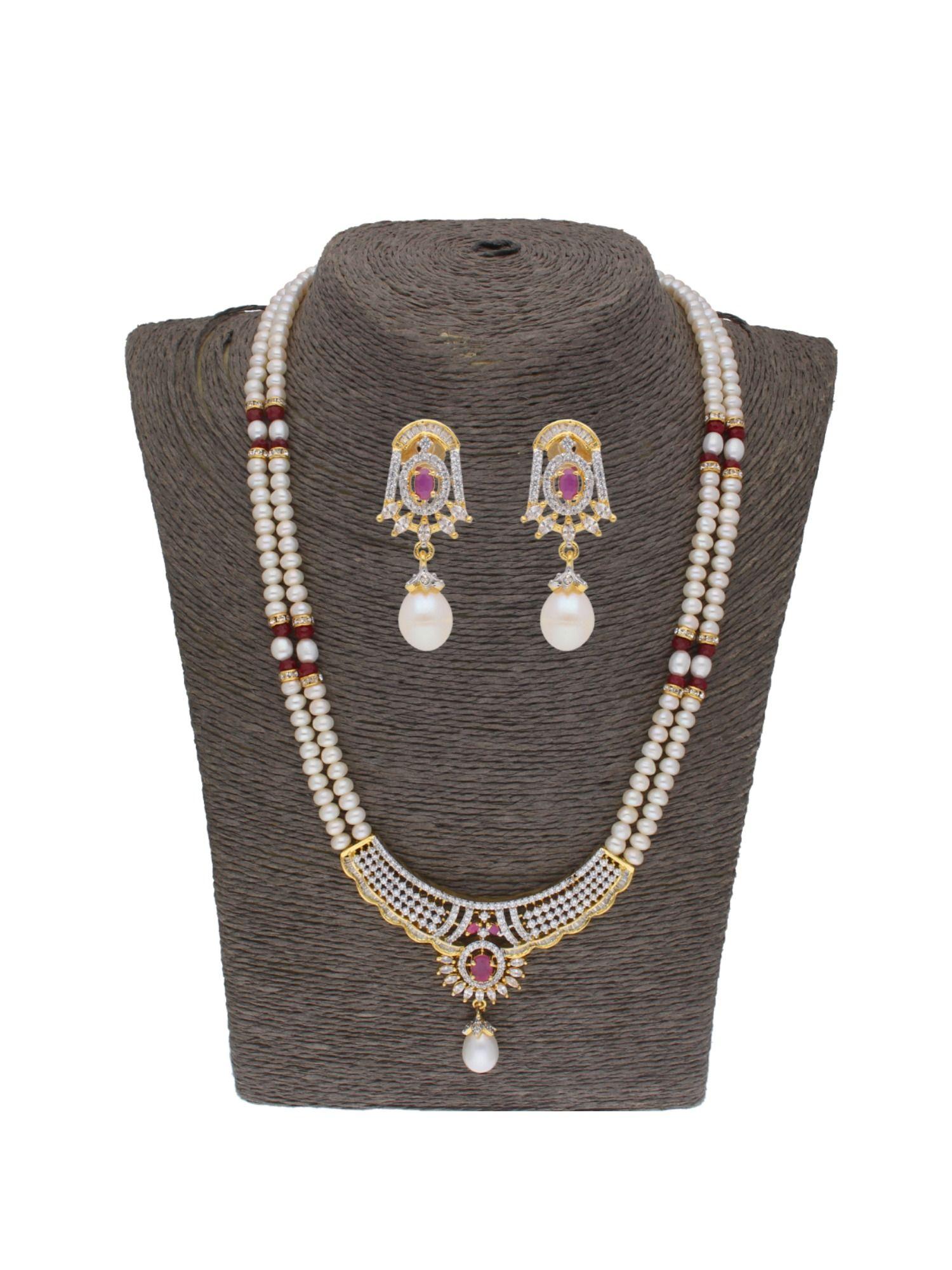 spectacular pearl necklace set