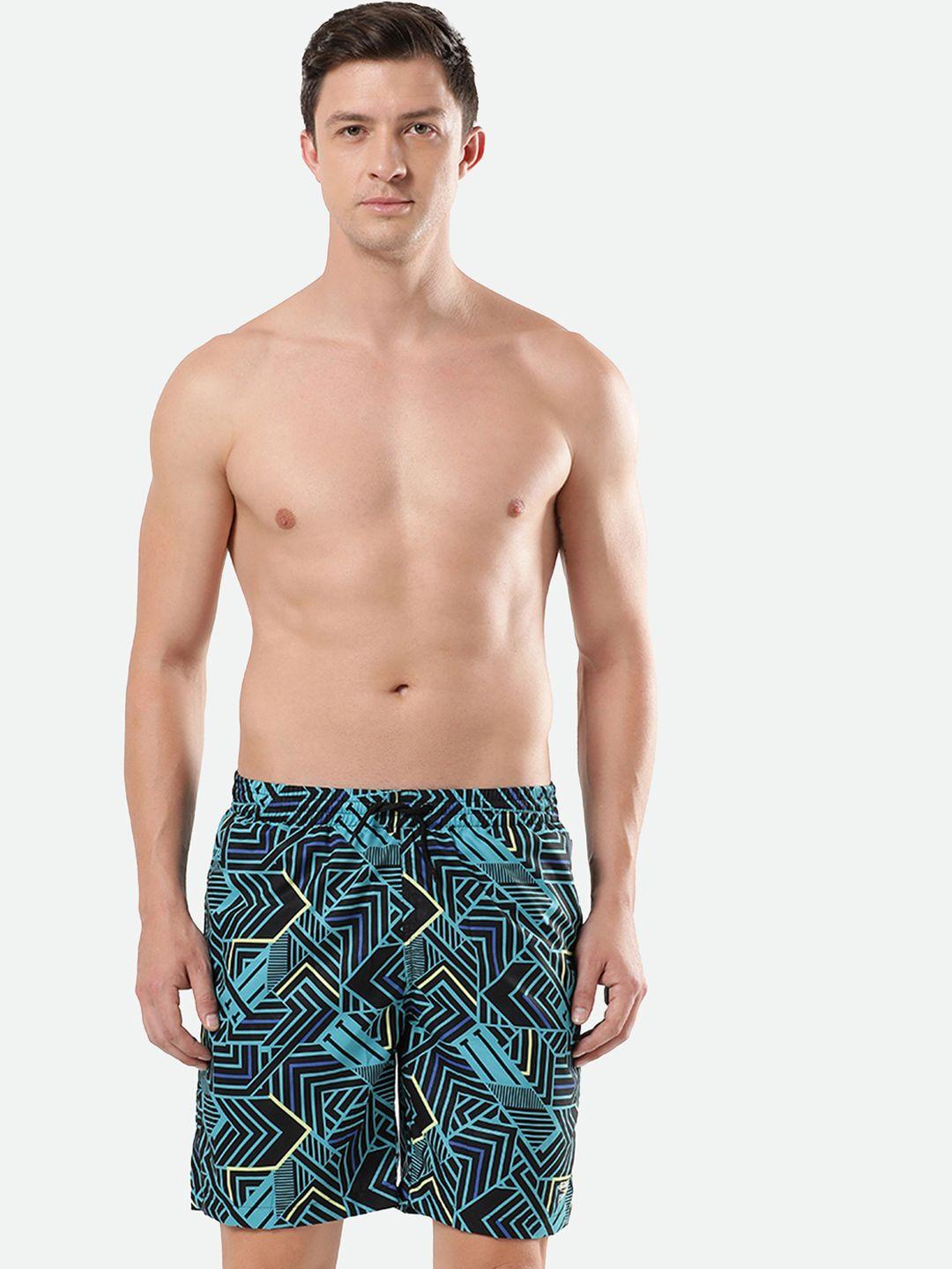speedo men geometric printed mid rise swimming shorts