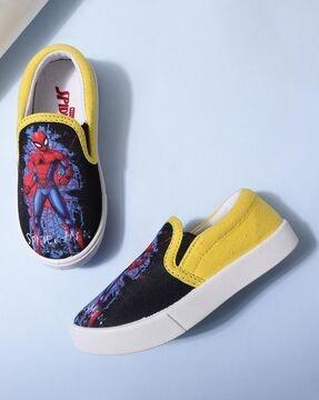 spider man print slip-on shoes