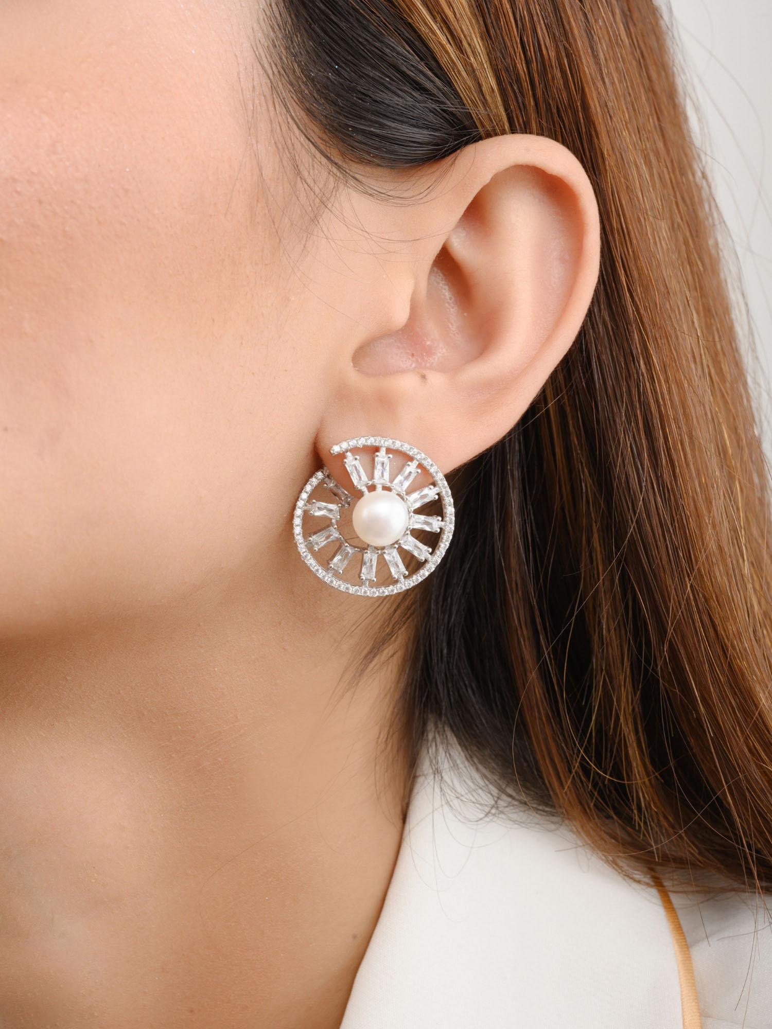 spiral wheel pearl studs