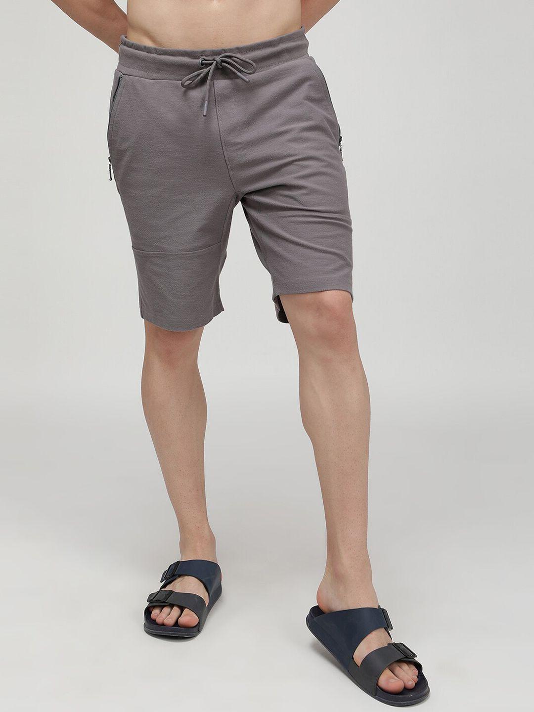 sporto men mid-rise cotton shorts with zipper pockets