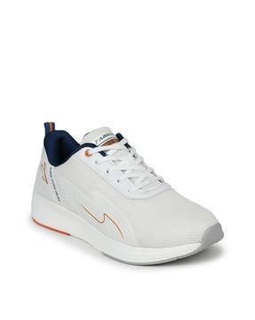 sports shoes with mesh upper