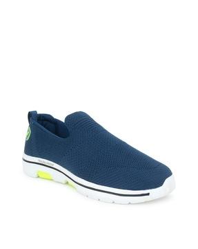 sports shoes with slip-on styling