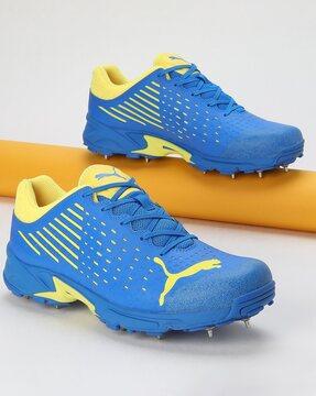 sports shoes with synthetic fibre upper