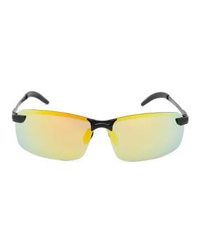 sporty sunglasses with polycarbonate lens
