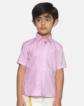 spread collar shirt with patch pocket