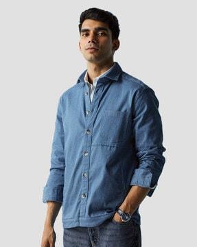 spread-collar overshirt with patch pocket