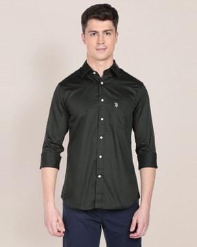 spread-collar patch-pocket shirt