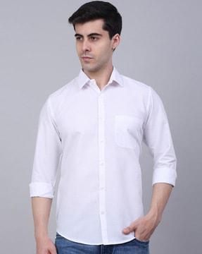 spread-collar patch-pocket shirt