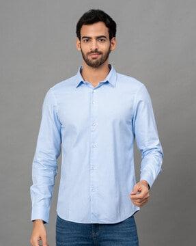 spread-collar shirt with button-down detail